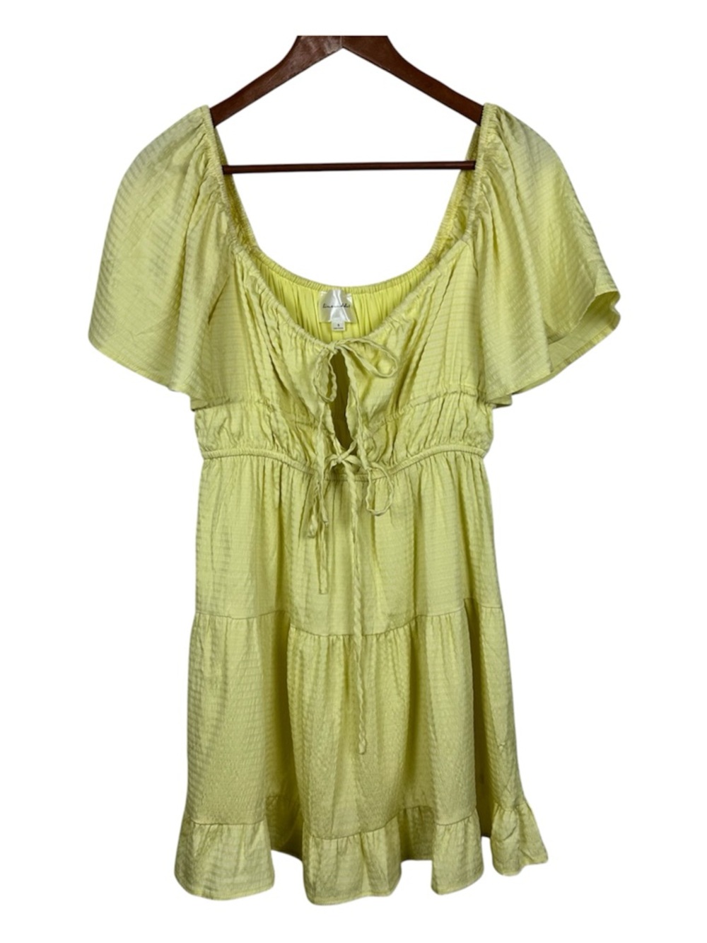 LINE AND DOT Ruffle Front Tie Short Barbiecore Doll Dress